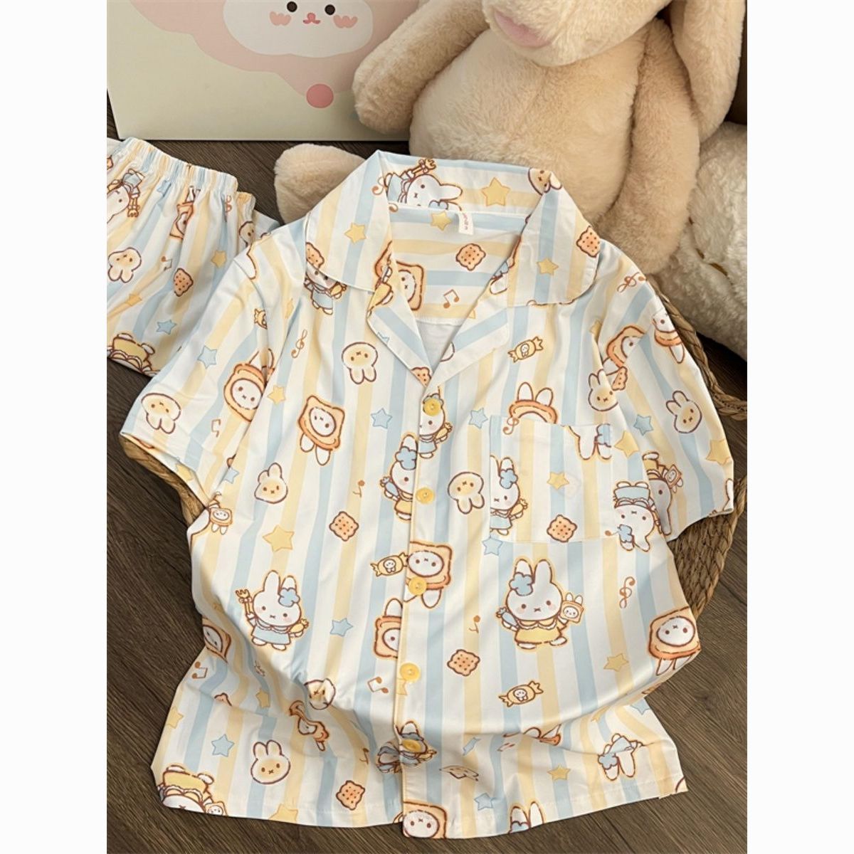 Summer Away Clothing - ชุดนอนแขนสั้นลายการ์ตูนมิฟฟี่ คาไวอิ ลิขสิทธิ์แท้ สีฟ้าเหลืองลายทาง สำหรับผู้หญิง ใส่สบายๆ