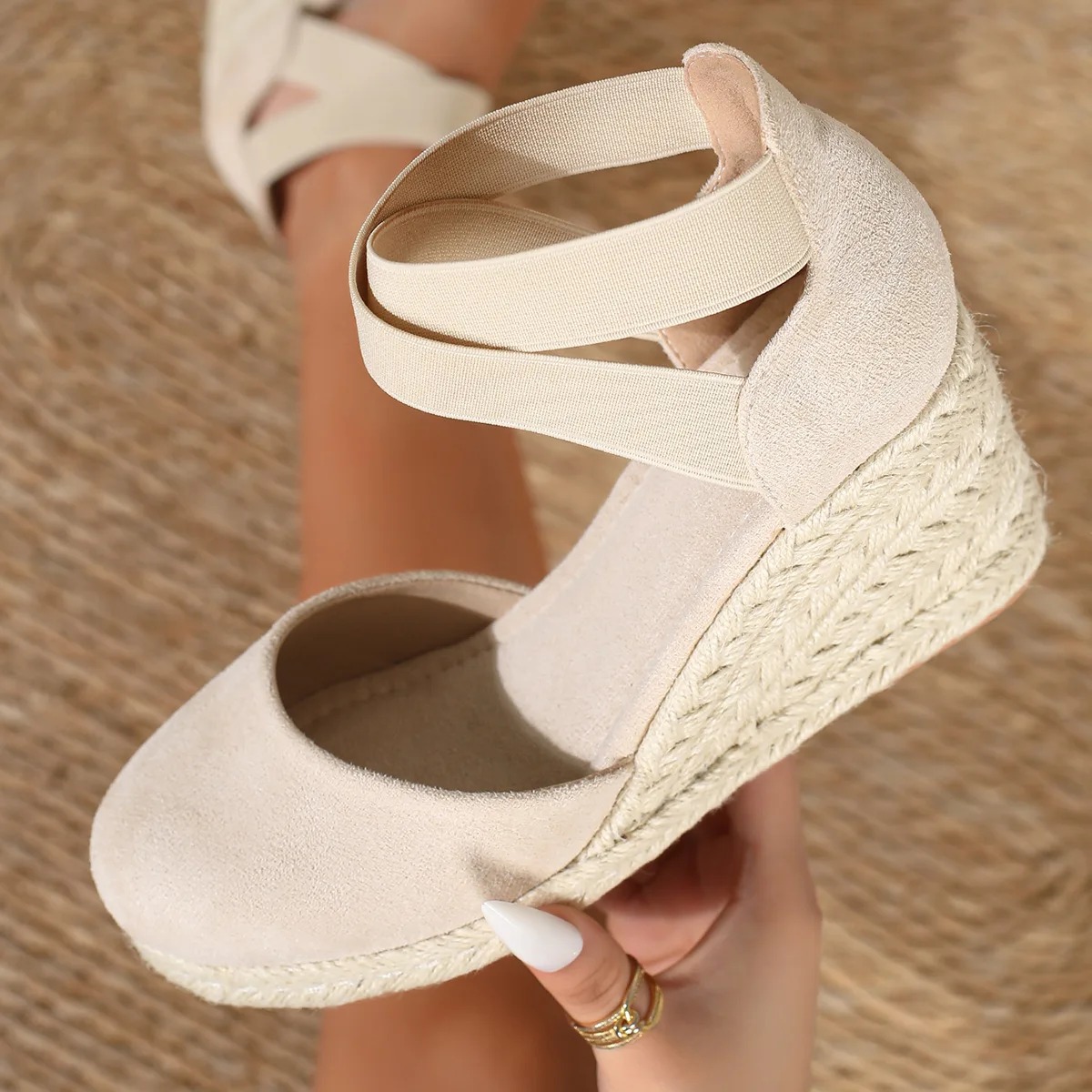 Espadrille Sandal Women - รองเท้าส้นเตารีดแบบสวมสำหรับผู้หญิง รุ่น Cover Toe สายรัดข้อเท้า สไตล์