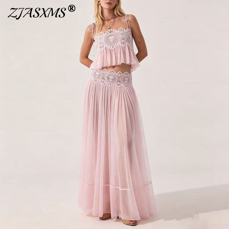 Summer Clothing Vacation - ชุดเซ็ตสองชิ้นสำหรับผู้หญิง เสื้อครอปสายเดี่ยวลูกไม้ กระโปรงยาวตาข่ายโปร่งชายระบาย ชุดเซ็ตสำหรับวันพักผ่อนริมชายหาดในฤดูร้อน