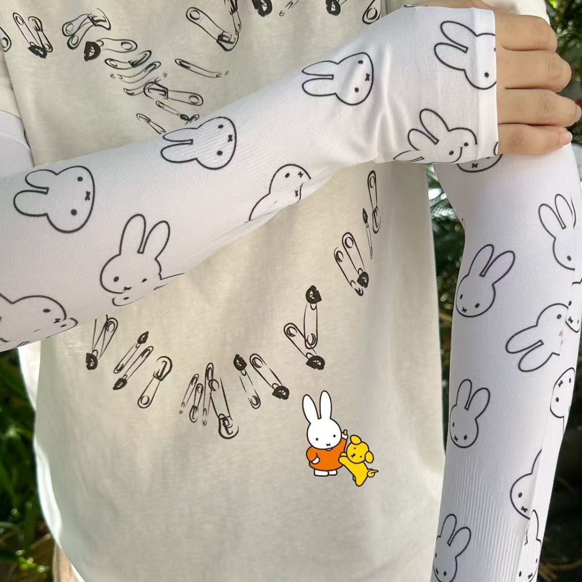 ปลอกแขนกันแดด Miffy น่ารัก แบบ - Summer Away Clothing บทวิจารณ์และราคา